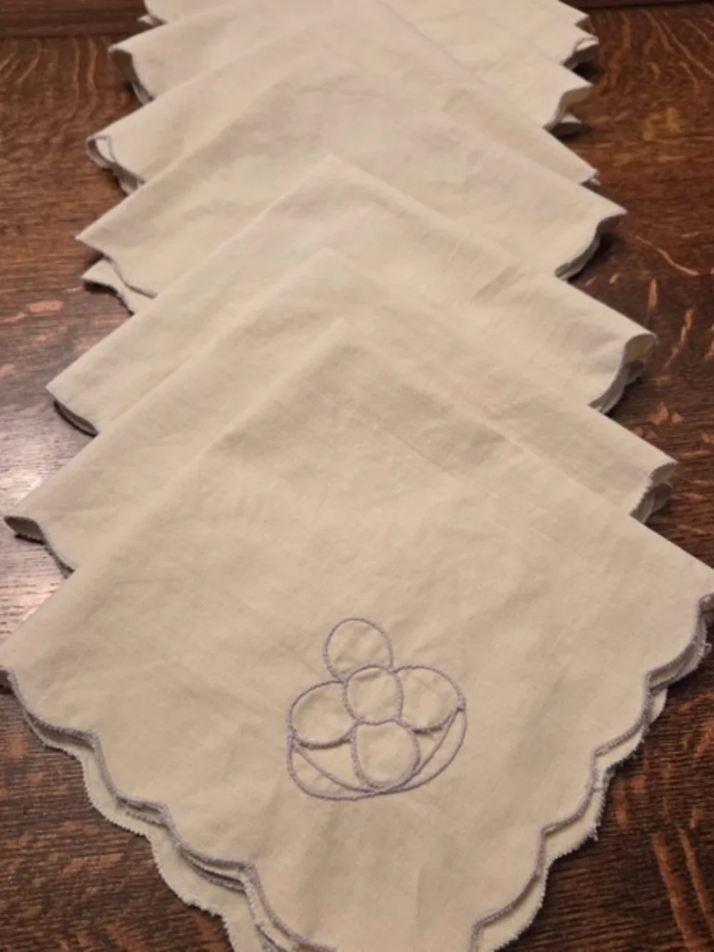 Vintage Elegant Antique White Broderie Anglaise Embroidered Linen Napkins (5)